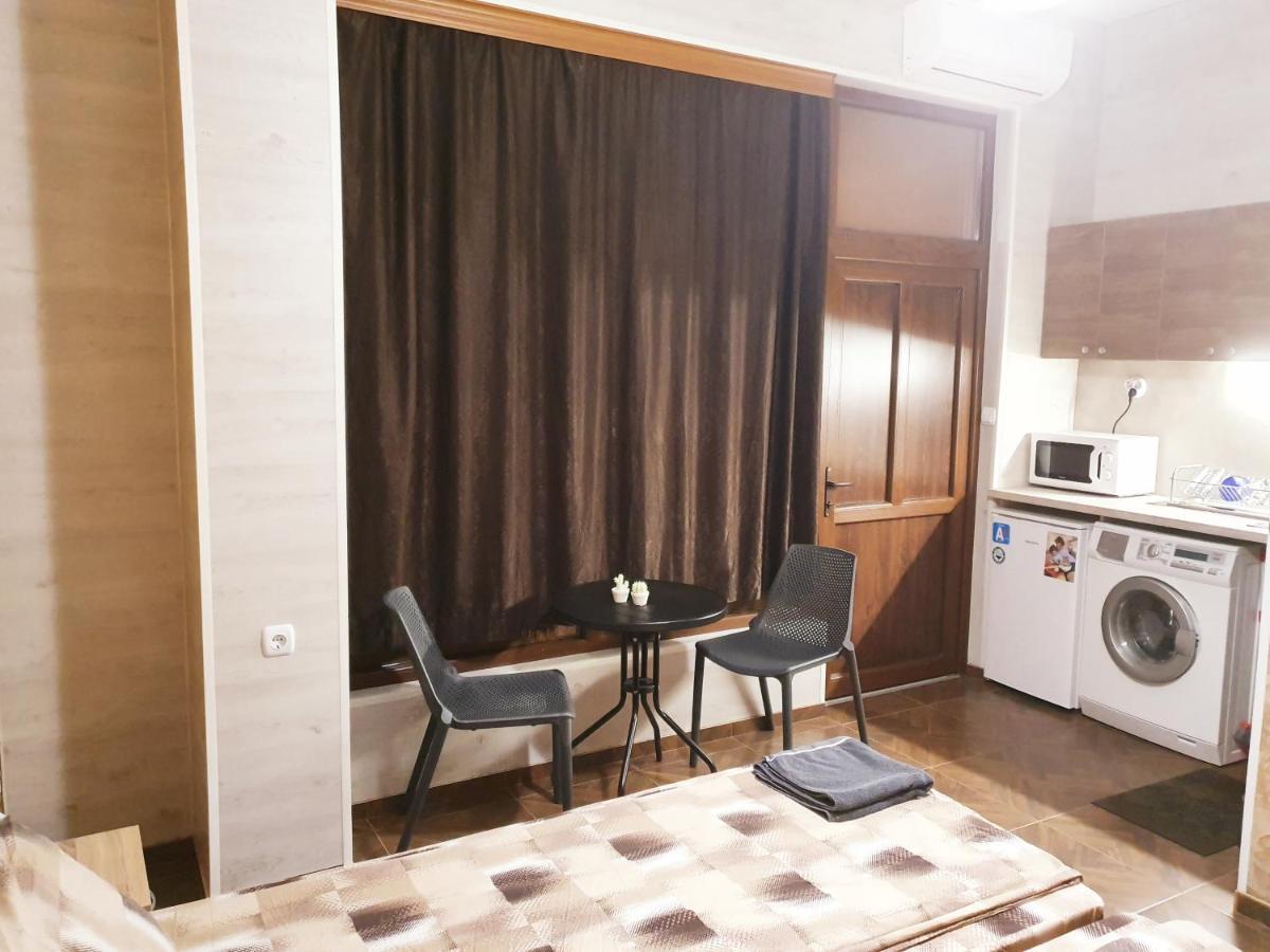 Studio Tea Apartment Sliven Bagian luar foto